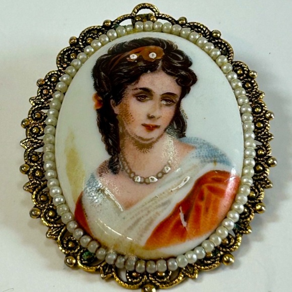 Limoges Porcelain Cameo Brooch Victorian Edwardian Gold Plated Portrait Vintage